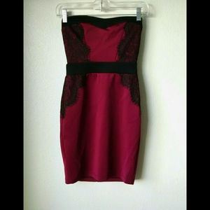 💥3/$12 Pitaya Small Strapless Burgundy Lace Dress